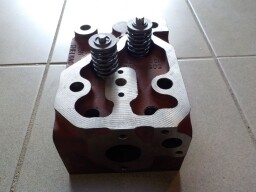 Hlava válce kompletní s ventily