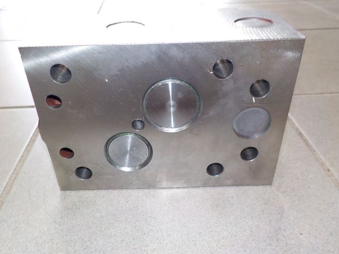 Hlava válce kompletní s ventily