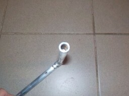 Řadicí páka reverzu s vnitřním závitem