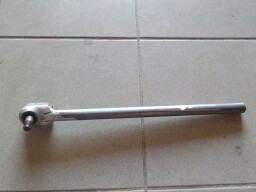 Spojovací tyč řízení s kulovým čepem