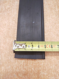 Těsnění na předělovací plech motoru k blatníku